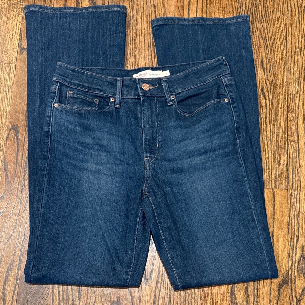 Levi jeans